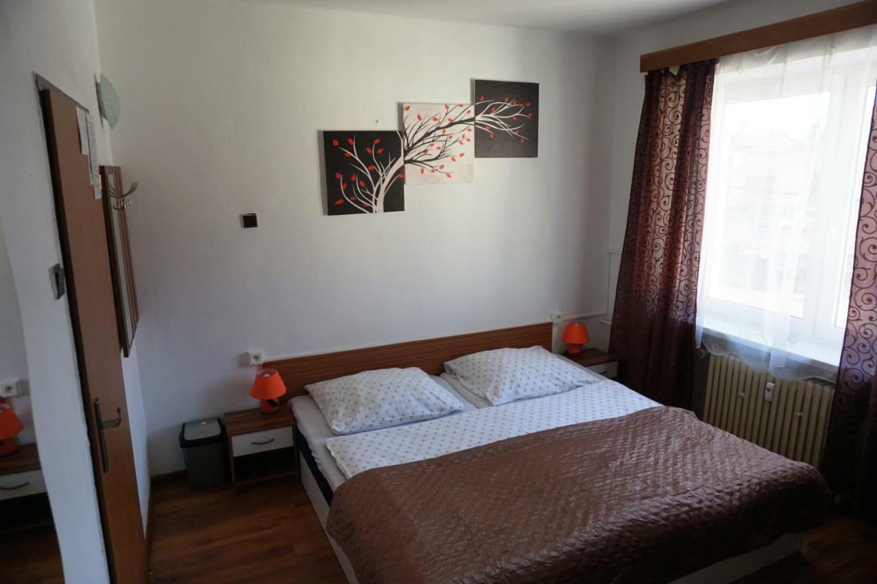 Hotel Gula Batizovce Eksteriør billede