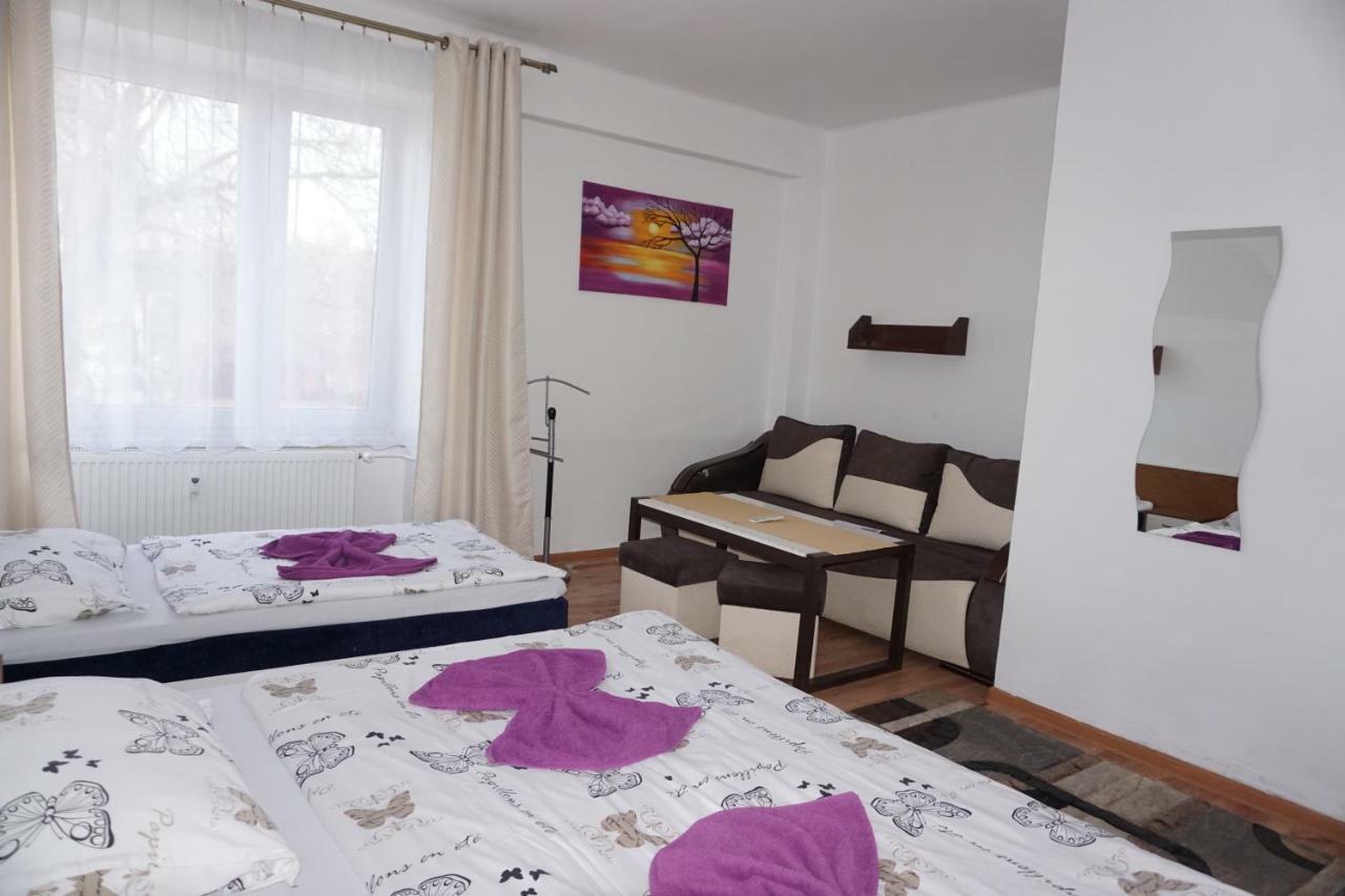Hotel Gula Batizovce Eksteriør billede